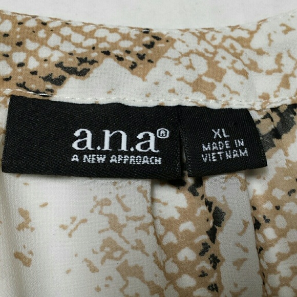 A.N.A. A New Approach Snake Skin V Neck Blouse XL - Picture 3 of 8